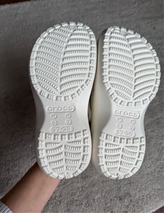 Продам шльопанці Crocs