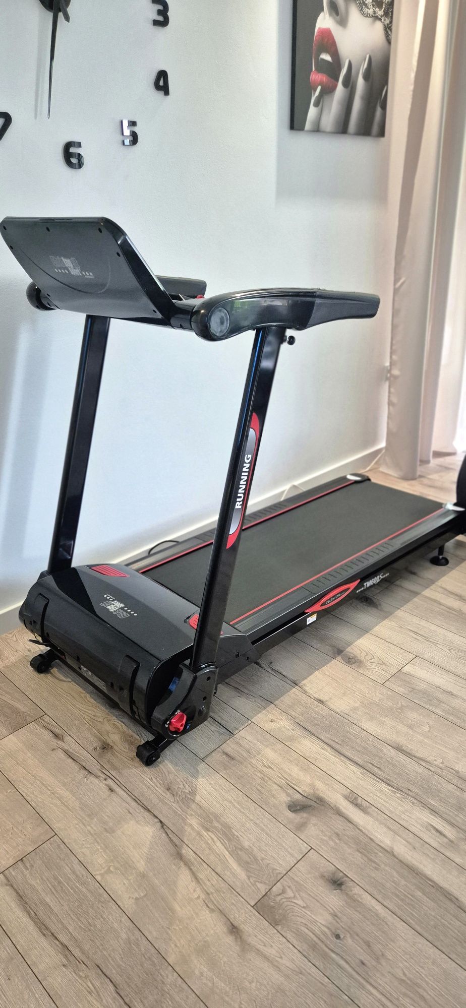 Bieżnia Christopeit TM600S niemiecka 16km/h
