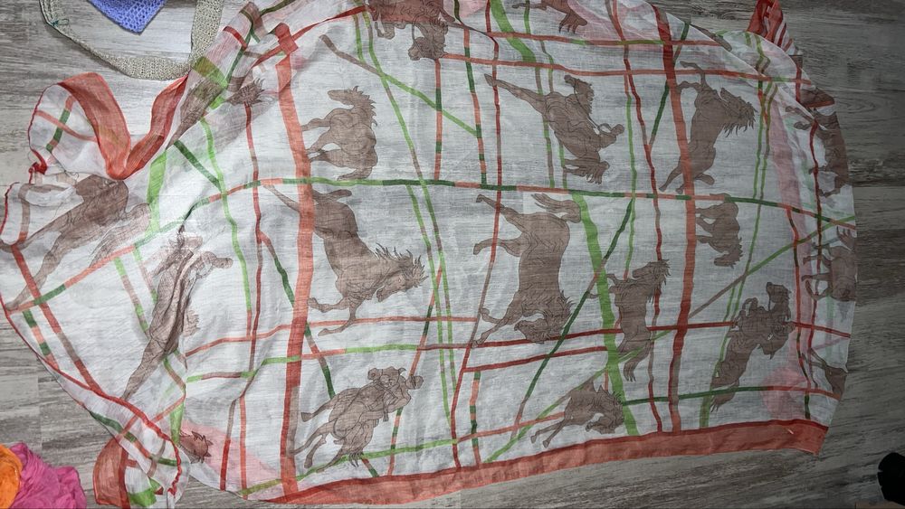 Cienka Chusta apaszka z motywem konia koń jeździec Hippika 170 na 100