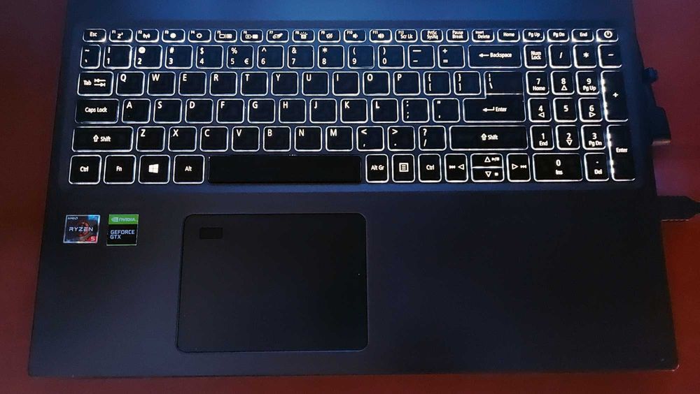 ACER Gaming =15,6" IPS= SSD1TB 20GB Ryzen5 GTX1650