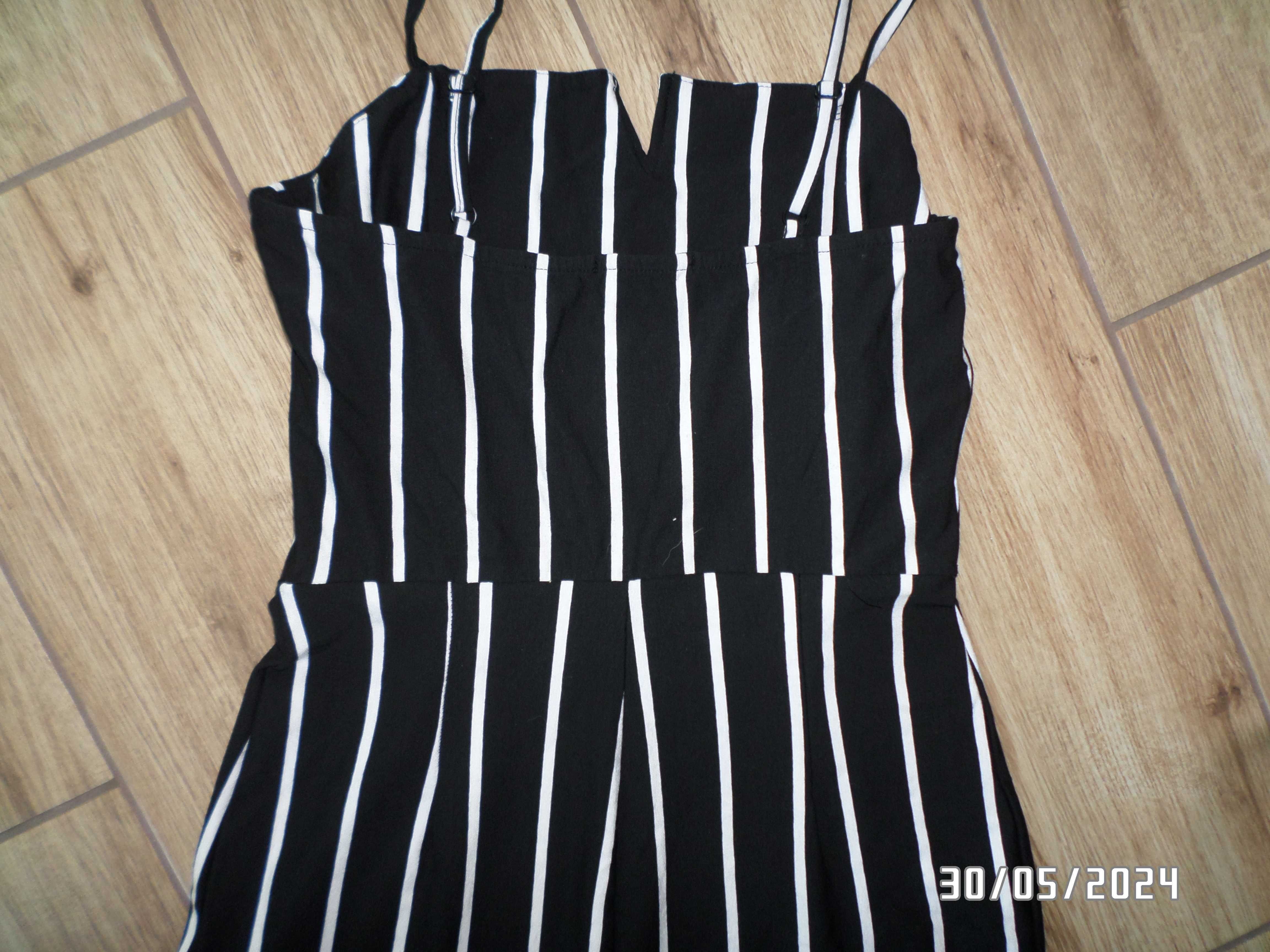 Sprzedam firmową bluzkę ze spodniami w paski-mex-30-eur-L-Bershka