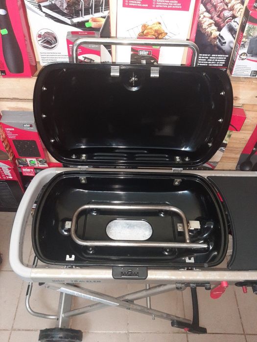 Портативний газовий гриль Weber Traveler