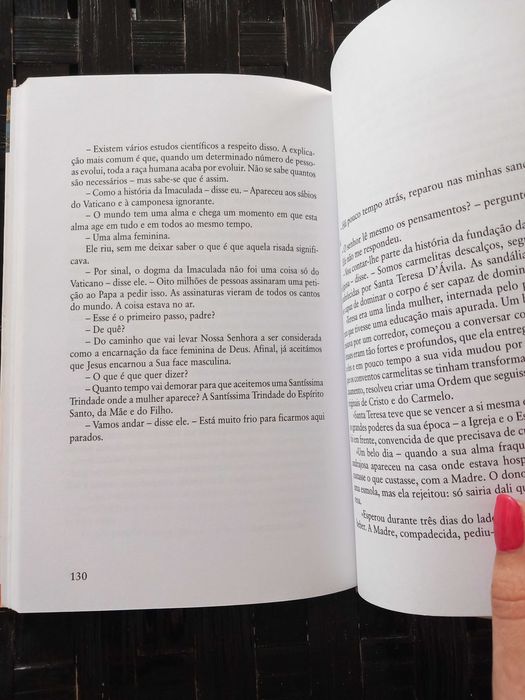 Na Margem do Rio Piedra Eu Sentei e Chorei, Paulo Coelho