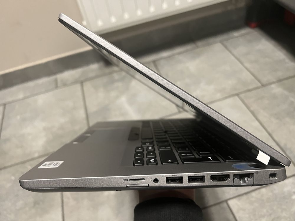 DELL Latitude 5411 14" / i7-10850H / 32GB / 512GB IGŁA