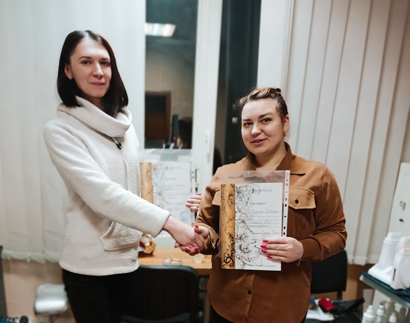 Курси ОНЛАЙН живе спілкування 2 дні "Депіляція воском" індивідуально
