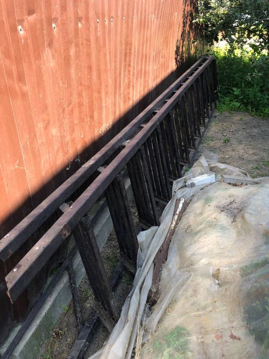 Продам металеві сходи