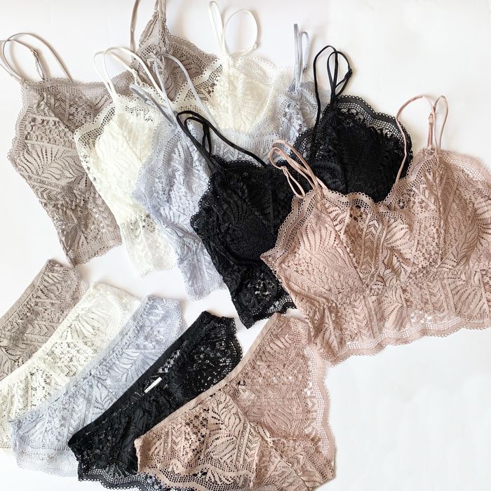 Бізнес, магазин жіночої білизни, товар та сторінка