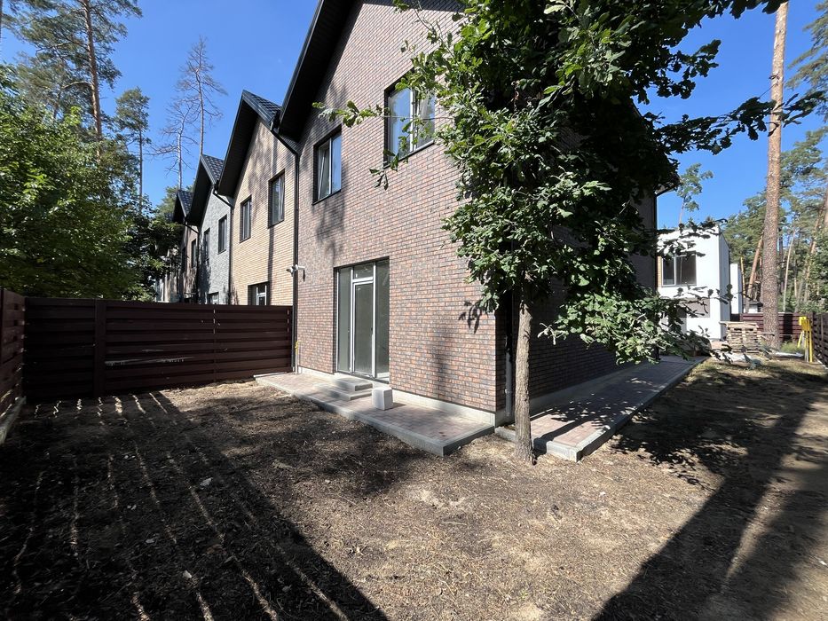 Кутовий таунхаус в Лісовій Бучі