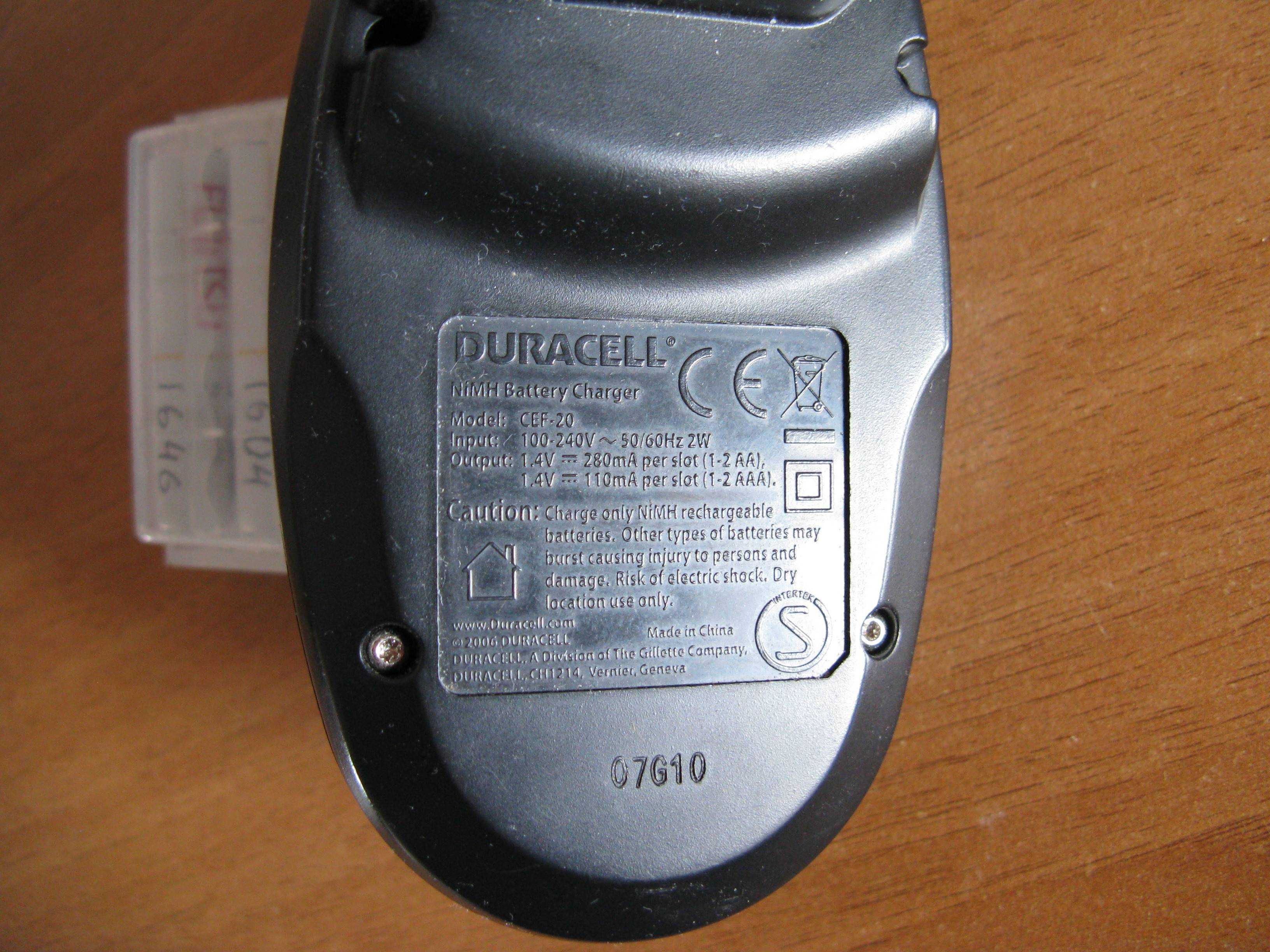 Зарядное DURACELL для Ni-MH аккумуляторов (тип АА, ААА)