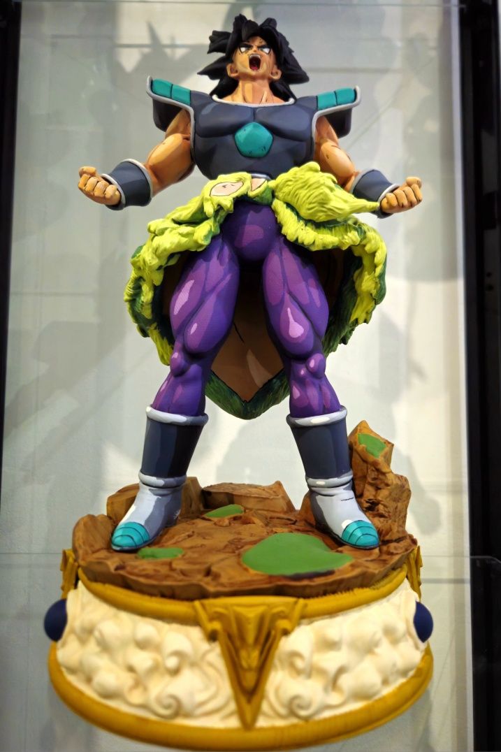 Broly em Resina Figura anime Dragon ball Z Super