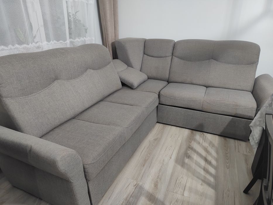 Kanapa narożna z funkcją spania