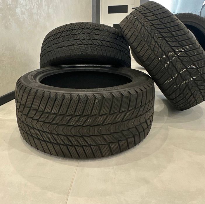 Продам комплект шин