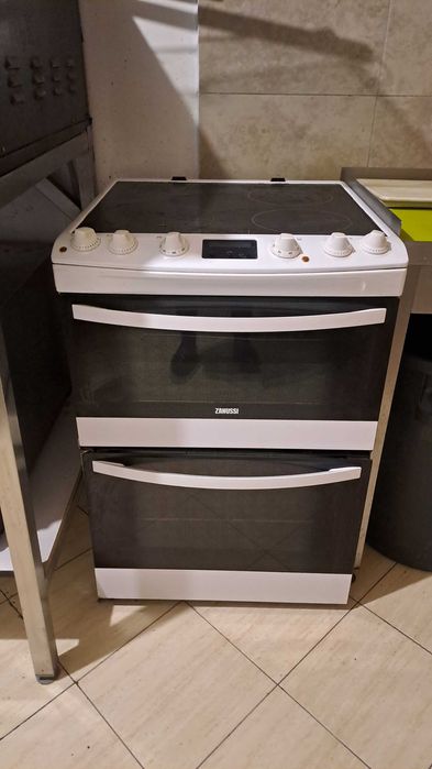 Zanussi kuchenka elektryczna z 2 piekarnikami, ceramiczna