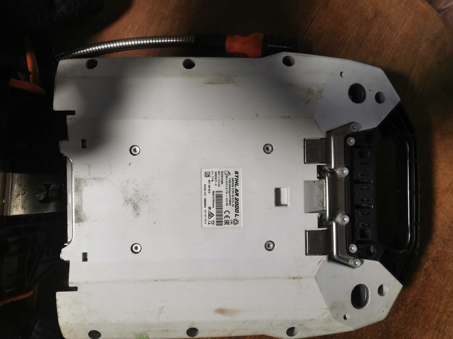 Stihl AR 2000 L akumulator plecakowy z systemem nośnym
