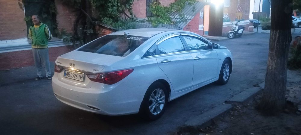 Hyundai Sonata Гибрид 2010 року