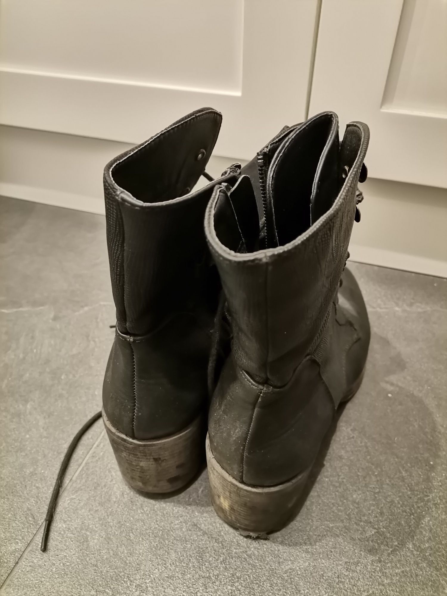 Buty zimowe damskie