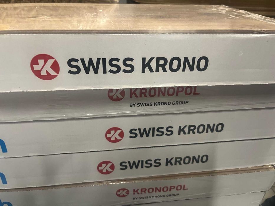 Panele podłogowe Laminowane AC/5.         
 Kolor Dąb Tajlandii 8mm.