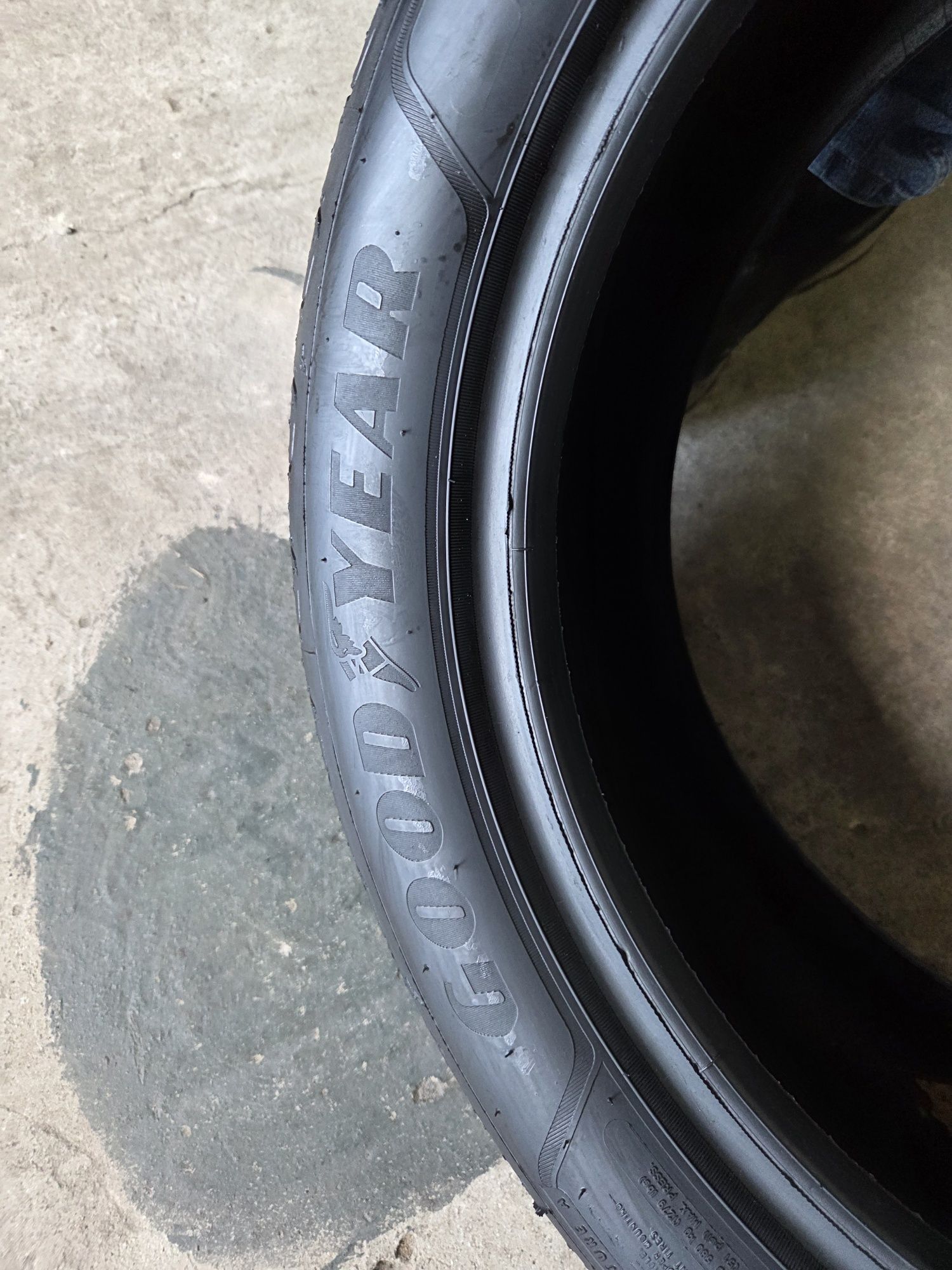 opony używane 205/50R17 Goodyear efficientgrip performance 2