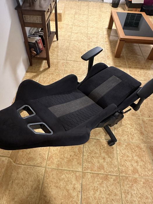 Cadeira Gaming Corsair TC100