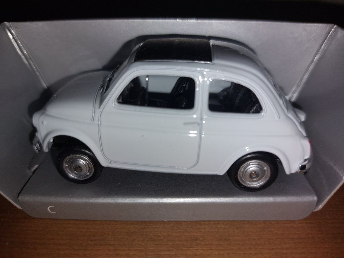 C Fiat Nuova 500 1:60 Super9 Metal (NOVO)