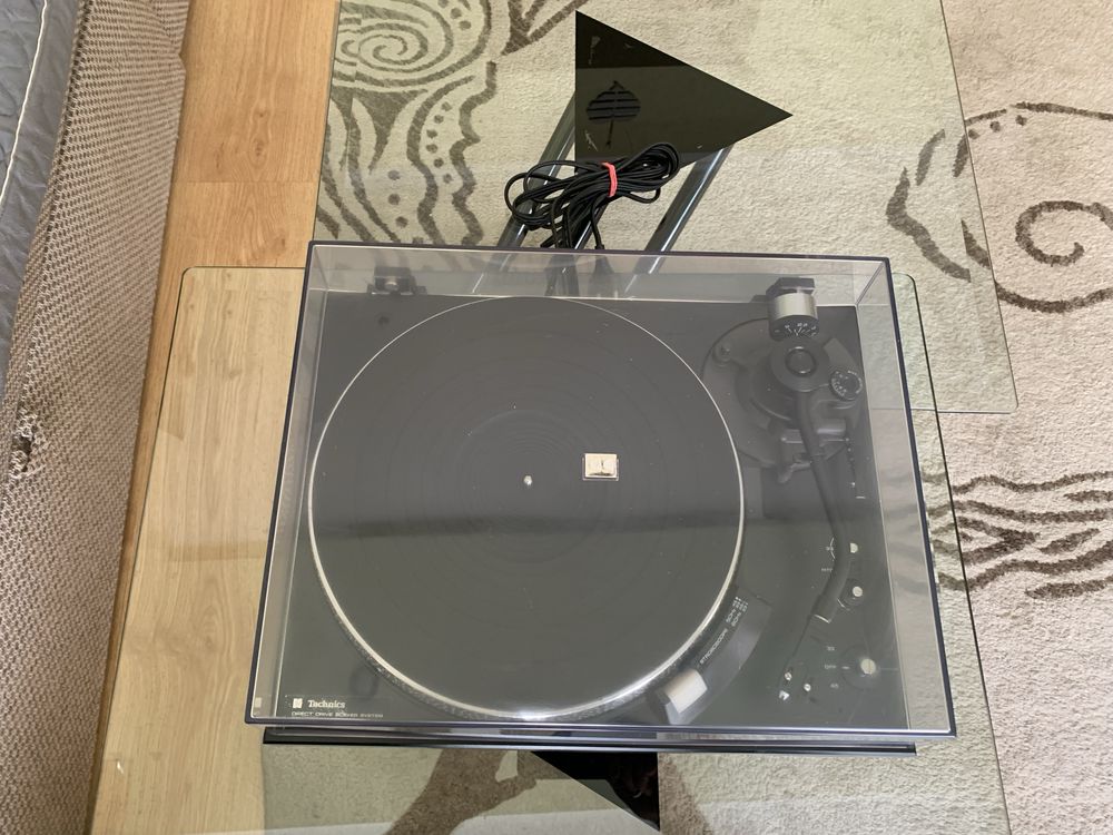 Програвач вінілових платівок Technics SL-2000
