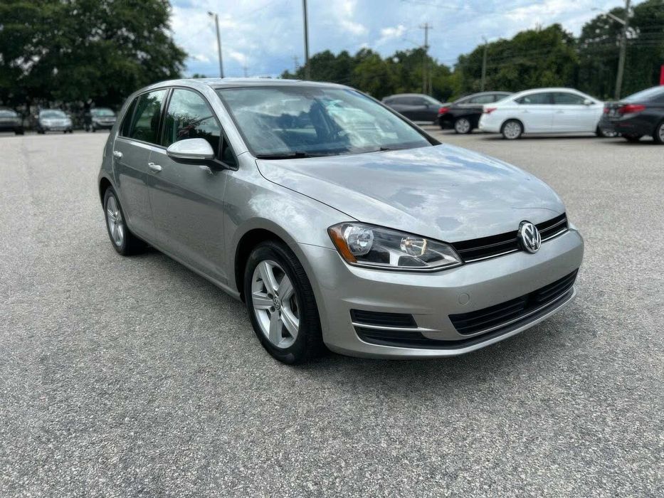 Volkswagen Golf Wolfsburg Edition 4-Door      2017