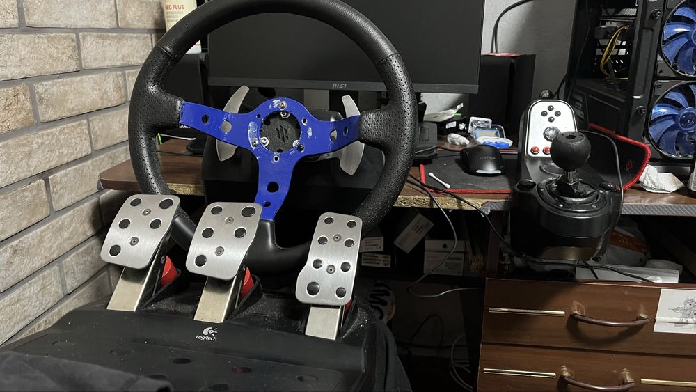 Logitech g27 + мод на руль і саме кермо збільшене
