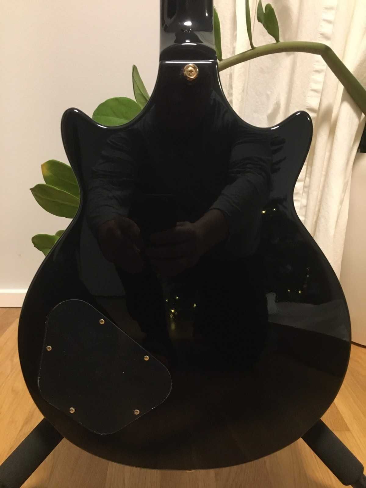 Epiphone Genesis Deluxe PRO, 2012 Китай красное дерево, схема Н-Н