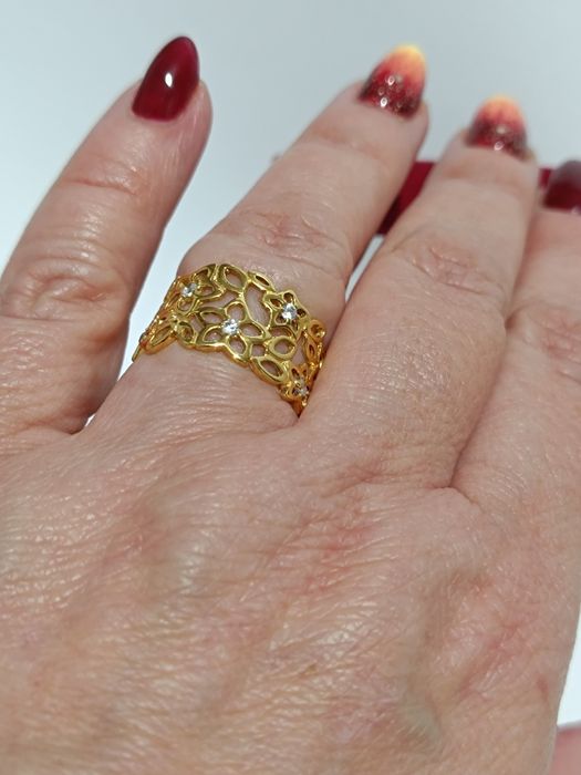 Złoty pierścionek Łączka z cyrkoniami roz.15-17 złoto 333