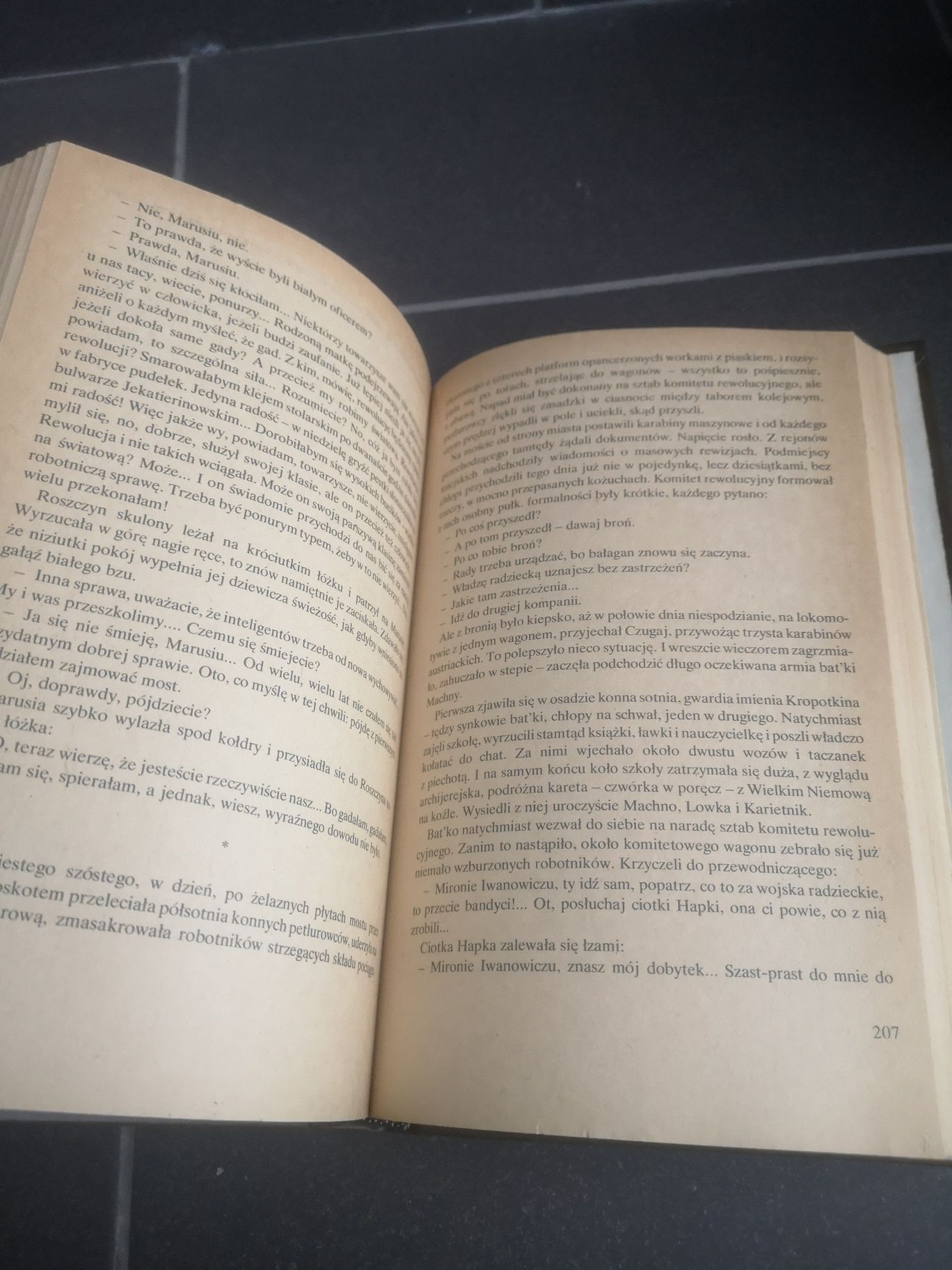 Aleksy tołstoj Droga przez mękę 3 tomy