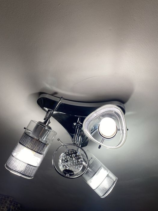 Люстра на 3 лампочки