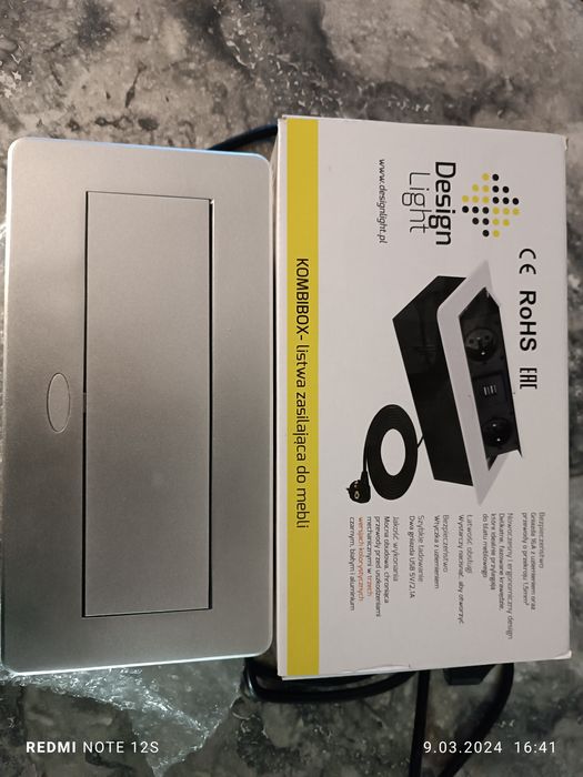 Kombibox Listwa zasilająca do mebli 2x230 v +2xUSB