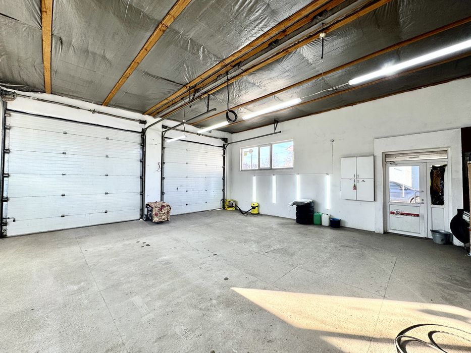 Гараж під комерцію, сто