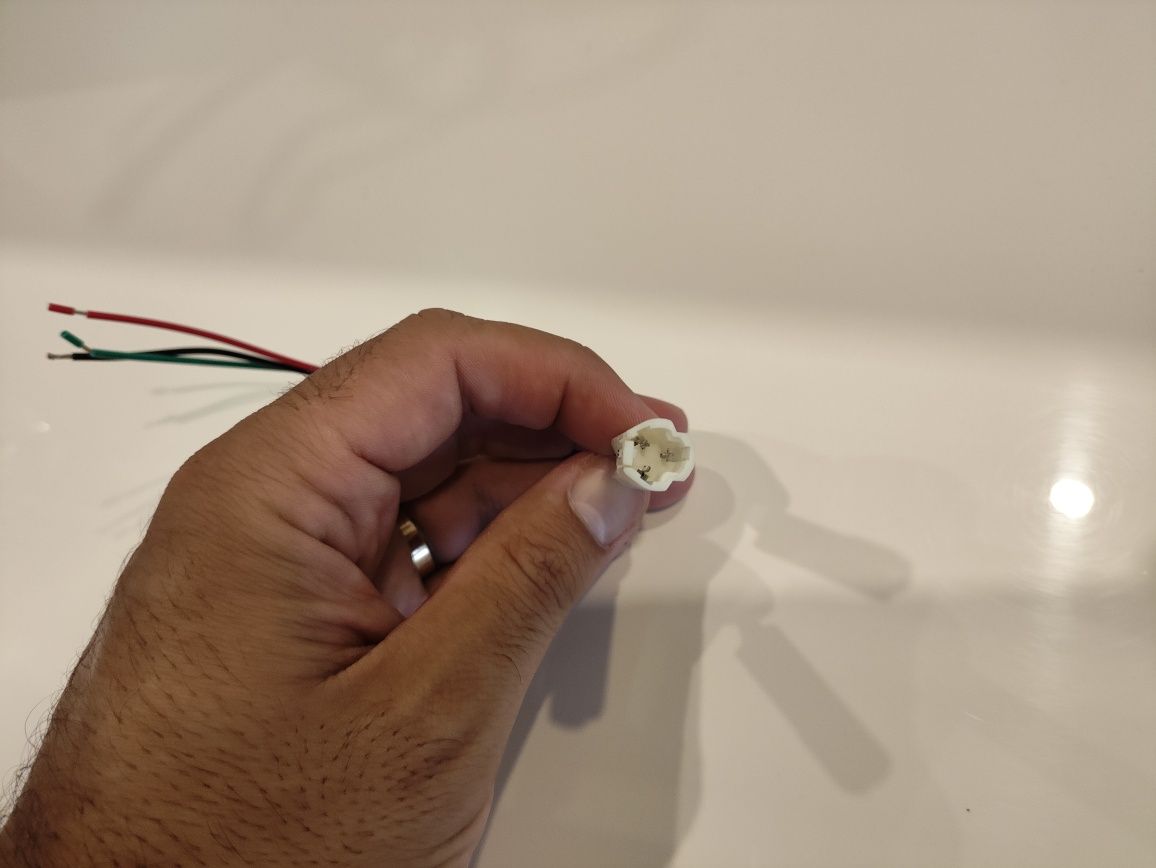 Conector yamaha pisca/luz matricula fêmea