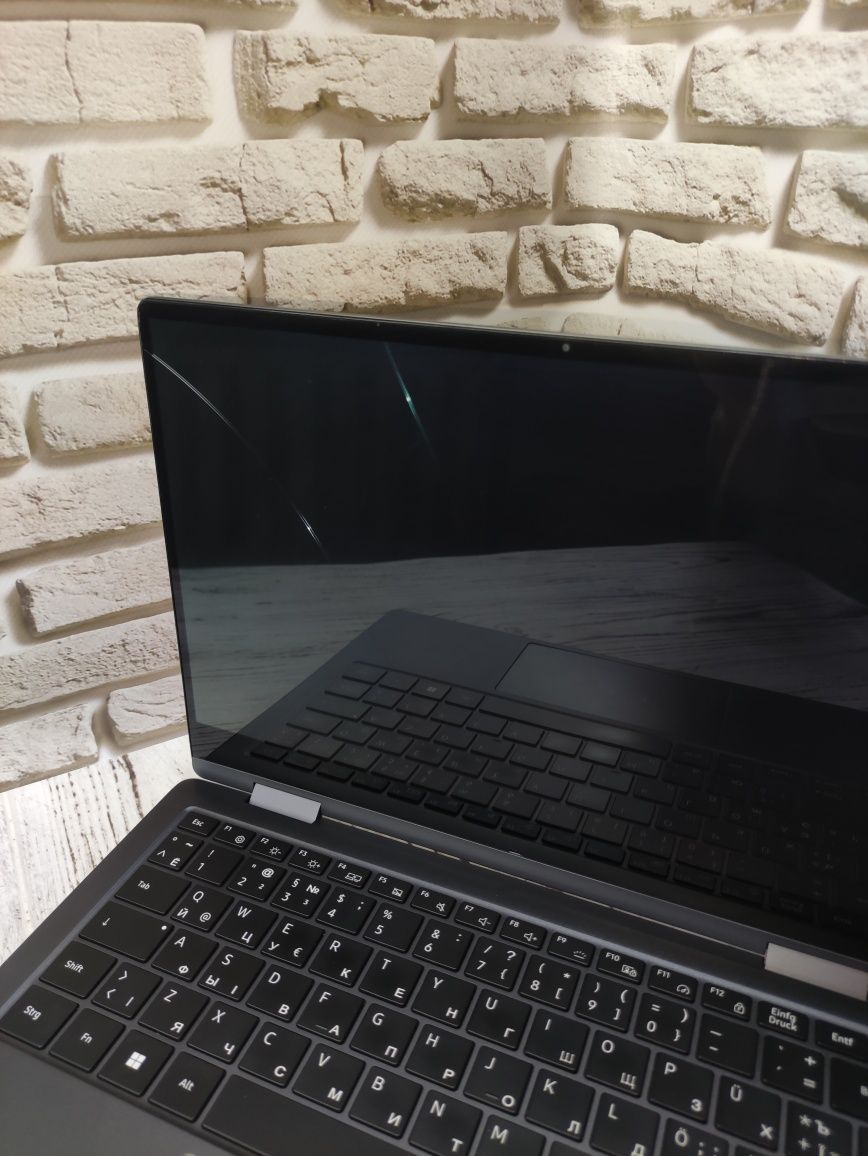 Samsung Book3 360, i7-1360p, 16/512Gb, Amoled