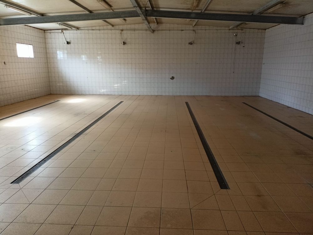 Wynajmę halę  350 m2 w centrum Niepołomic