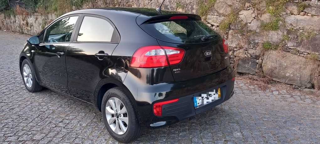 Oportunidade 5 lugares 5 portas diesel KIA RIO 1.1CRDI  2015 poucos kl