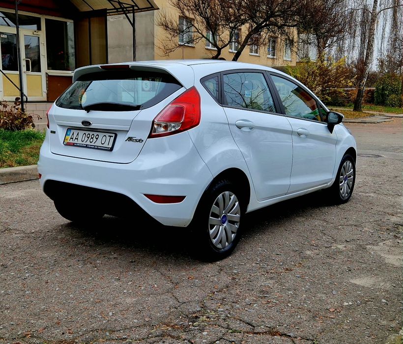 Автомобіль в гарному стані.