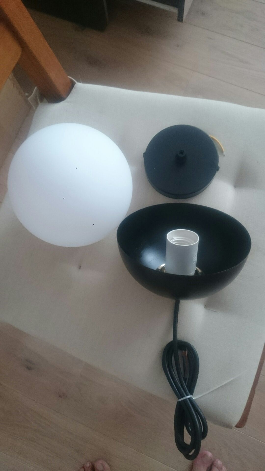 Lampa sufitowa