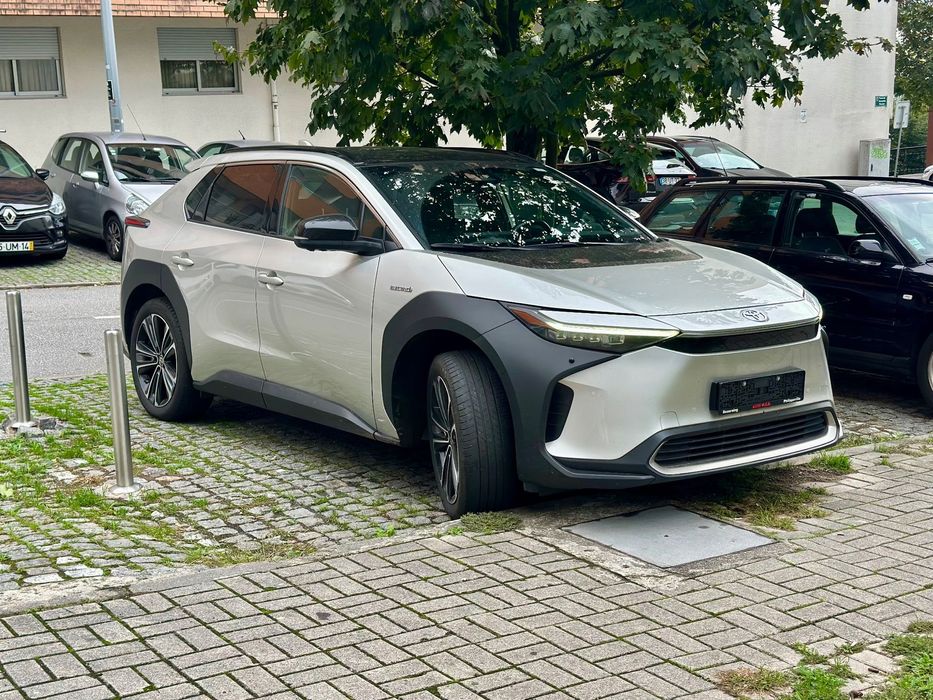 Toyota bZ4X Lounge