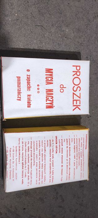 Proszek do mycia naczyń prl