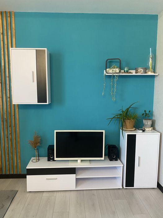 Стінка у вітальню