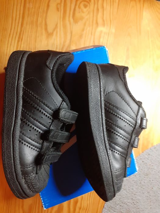 Buty chłopięce Adidas 23.5