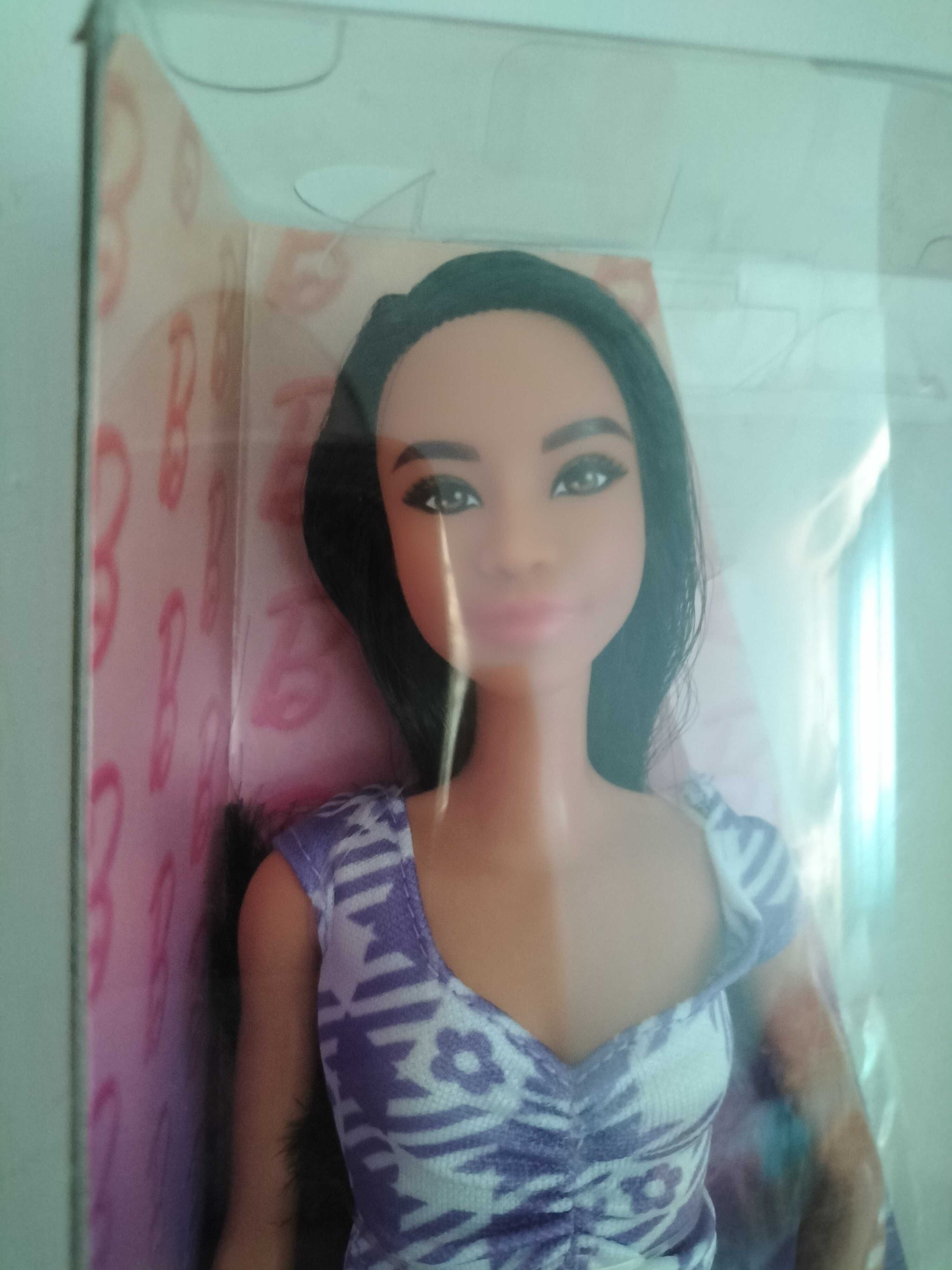 Lalka Mattel Barbie Fashionistas brunetka wysoka