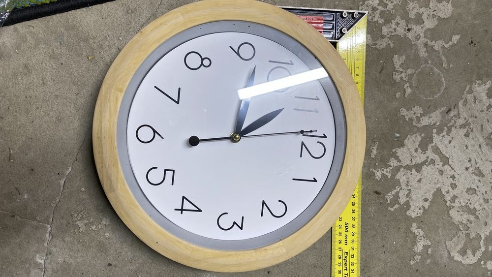 Годинники настінні