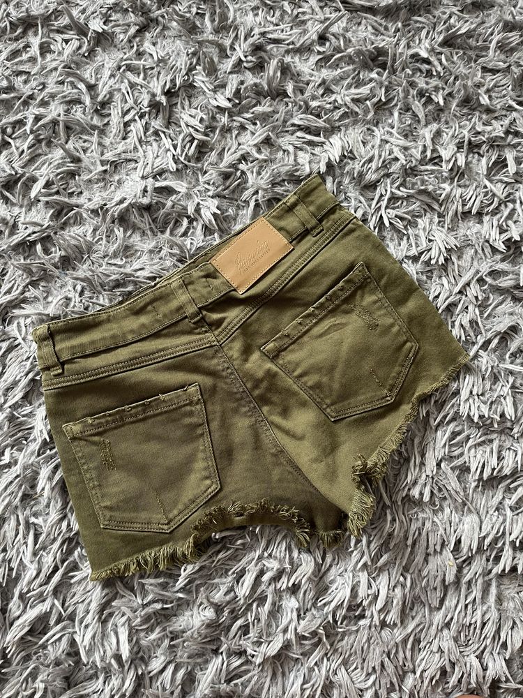krótkie dżinsowe spodenki khaki zielone bershka y2k swag vintage opium