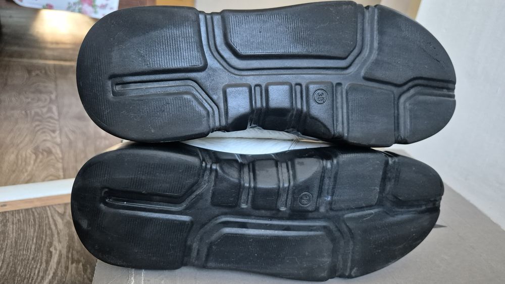 Демісезонні черевики MIDA