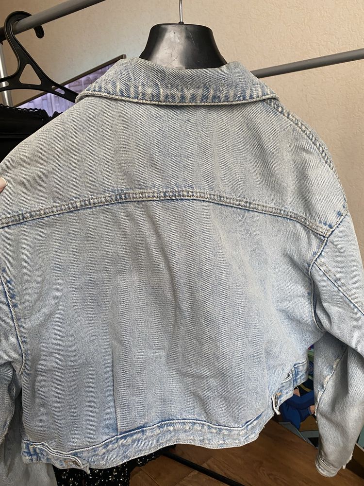 Укорочена джинсовка zara