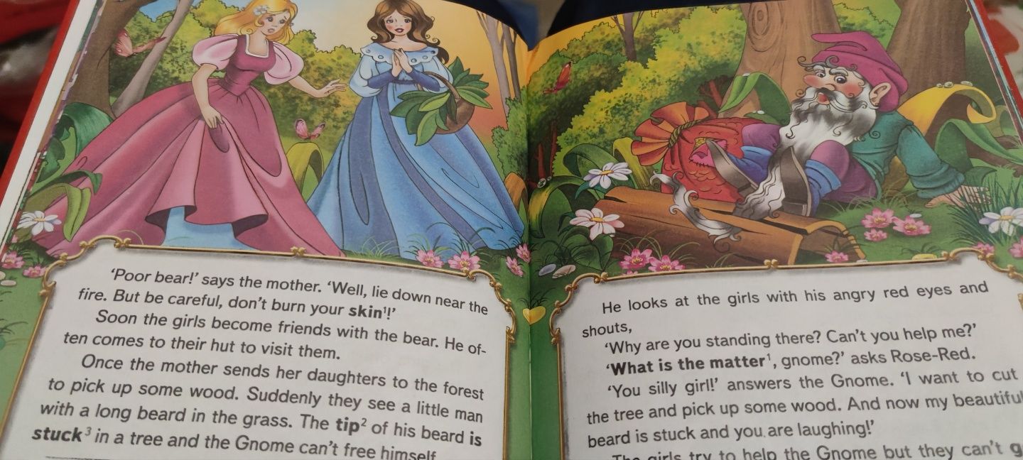 Книга-учебник детям ,,Казки англійською".