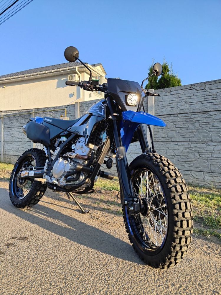 Продам Kawasaki KLX 300 SM 2020 года выпуска